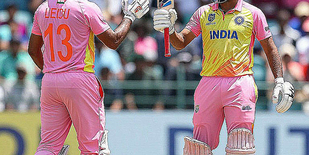 रावलपिंडी से पहले: इंग्लैंड U19 का घूमता पूल, दो तेज़ गेंदबाज़ों का अलग कार्यक्रम और चुपचाप बदलता चयन-तंत्र