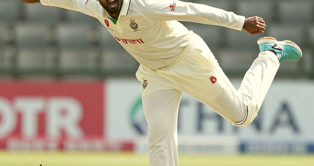 Jimmy Anderson and Lancashire: the 4.5-a-season number behind 443 wickets Jimmy Anderson and Lancashire: the 4.5-a-season number behind 443 wickets